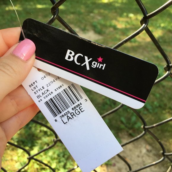 ❗️SOLD❗️NWT BCX Girl Black Shrug - Picture 4 of 4